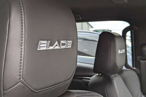 2024 Isuzu D-MAX BLADE 4X4