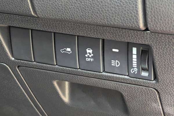 2024 Isuzu D-MAX BLADE 4X4