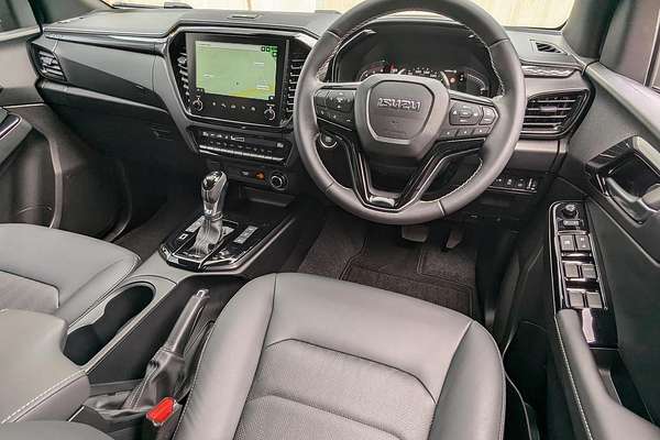 2024 Isuzu D-MAX BLADE 4X4