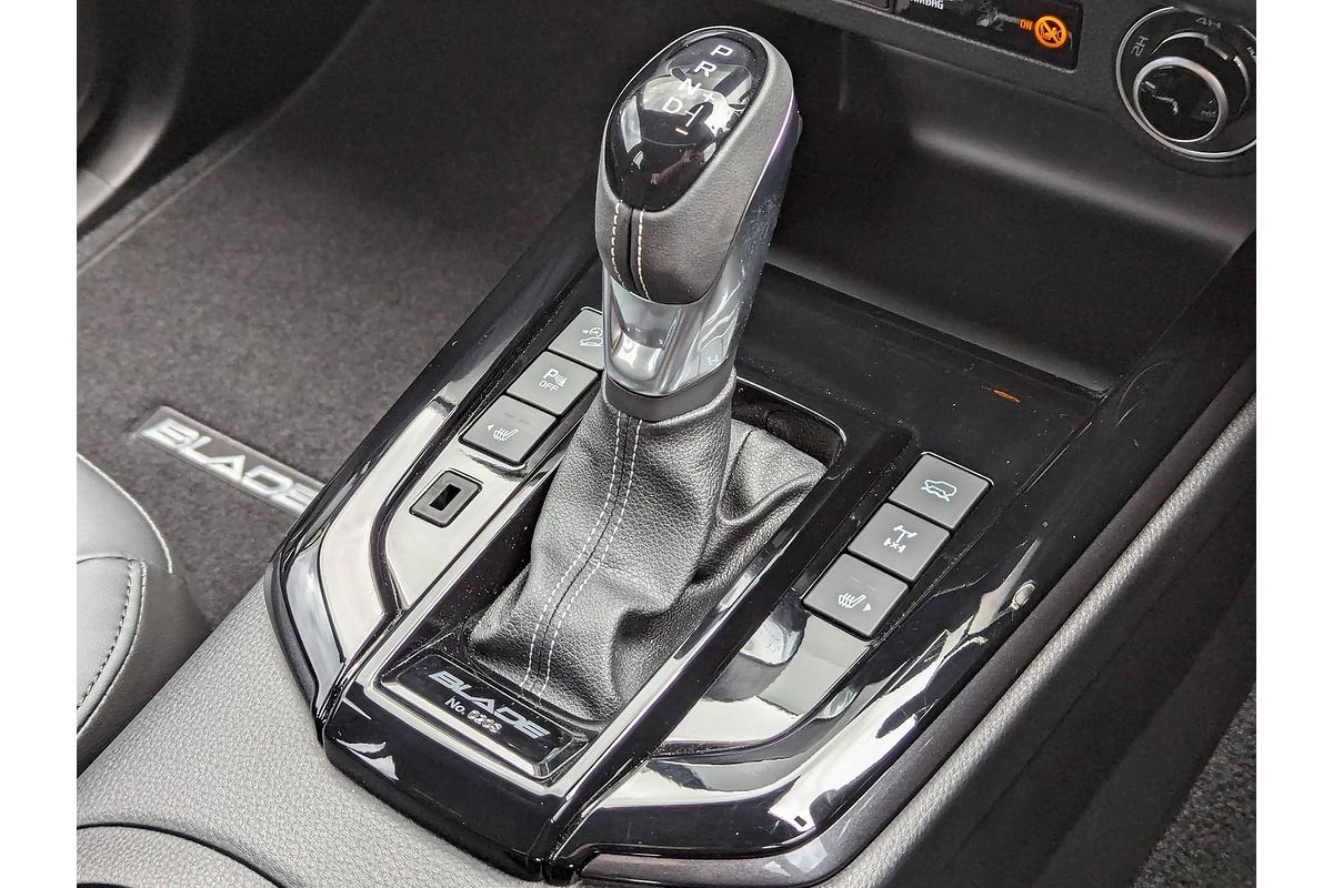 2024 Isuzu D-MAX BLADE 4X4