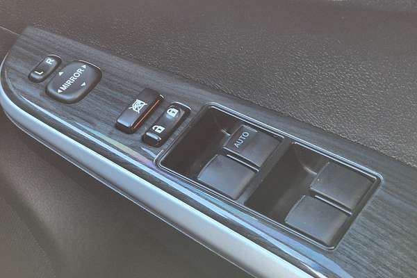 2015 Toyota Camry Atara S ASV50R