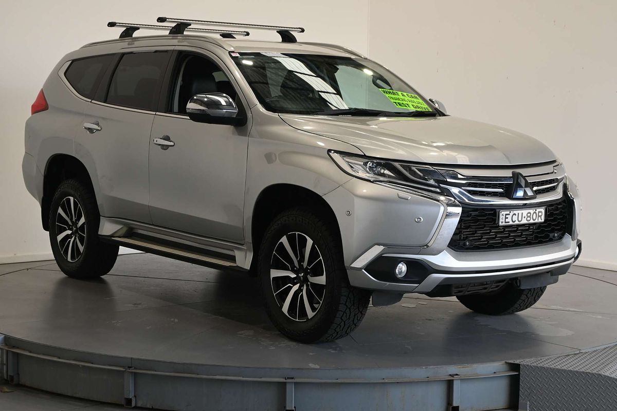 2017 Mitsubishi Pajero GLS NX