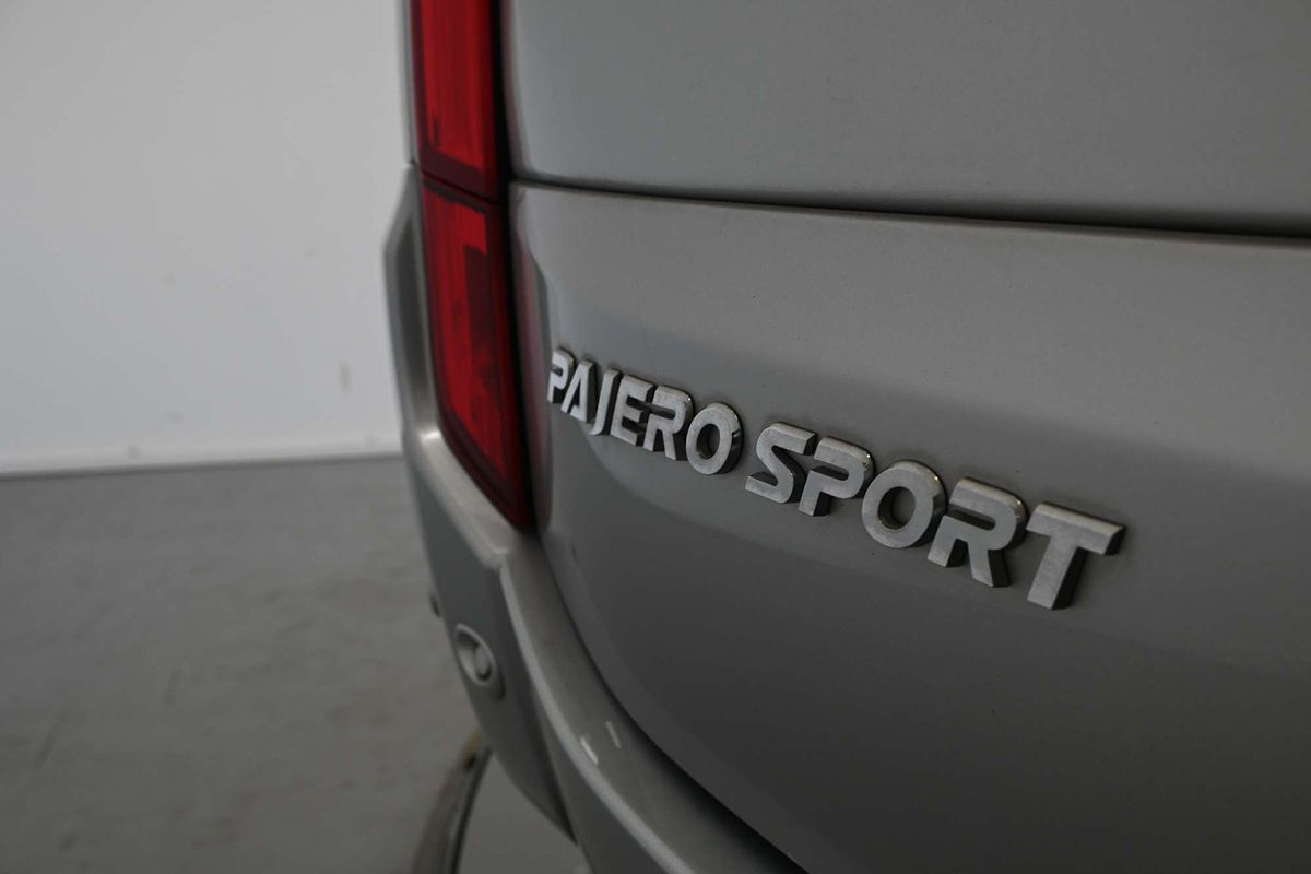 2017 Mitsubishi Pajero GLS NX