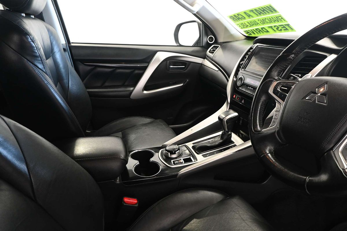 2017 Mitsubishi Pajero GLS NX