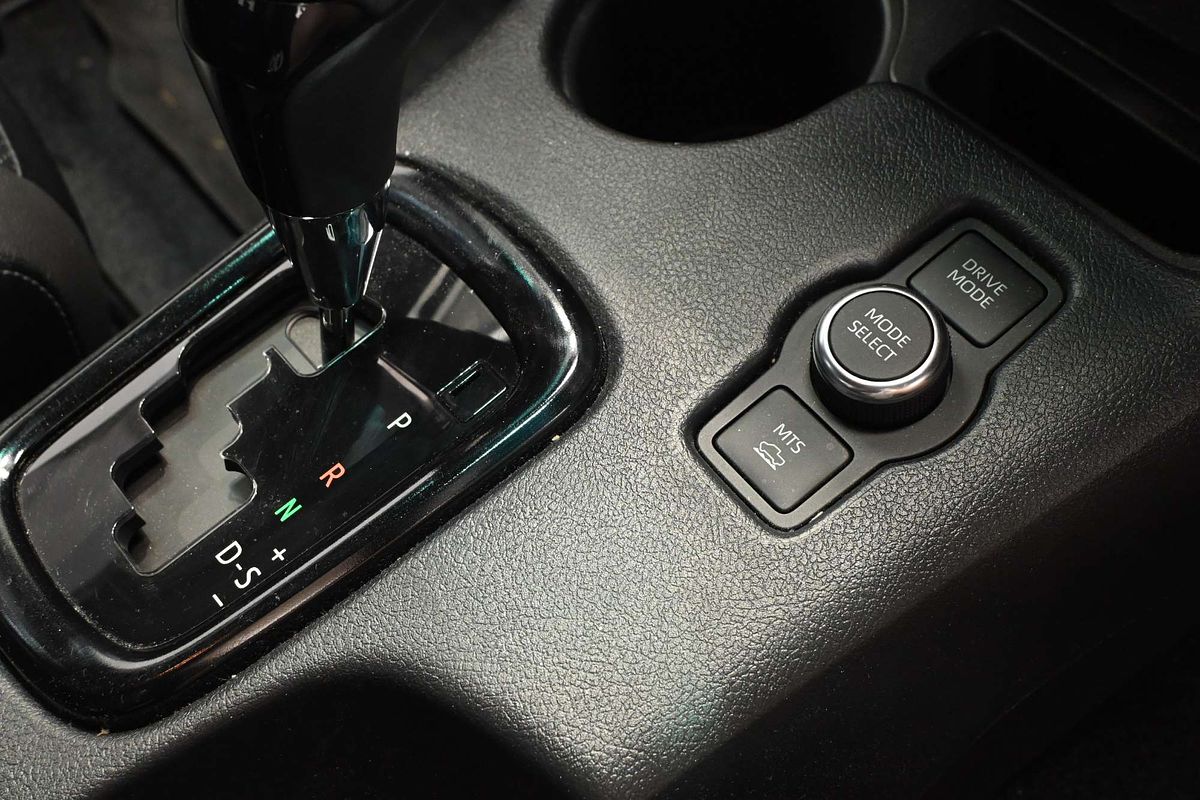 2024 Toyota Hilux Rogue 48V GUN126R 4X4