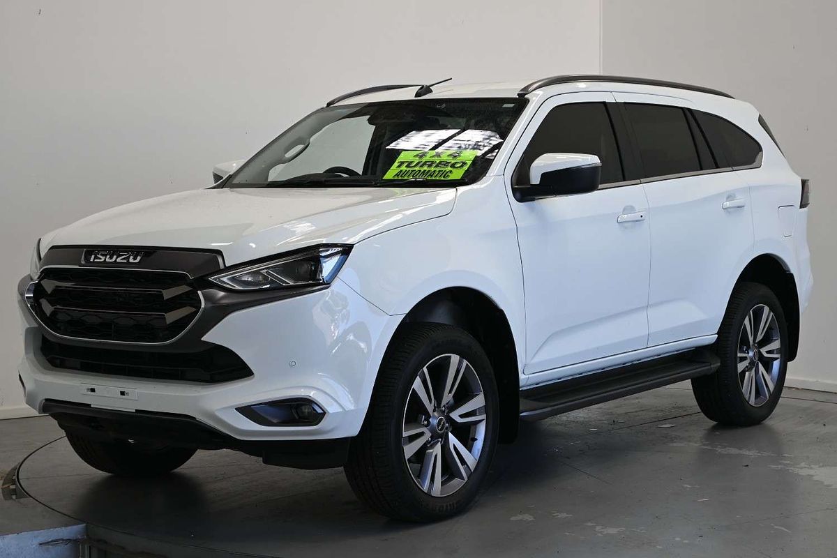 2023 Isuzu MU-X LS-T