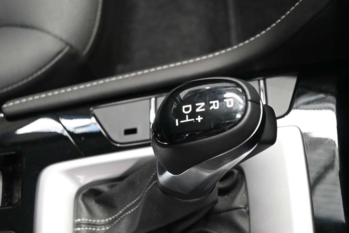 2023 Isuzu MU-X LS-T