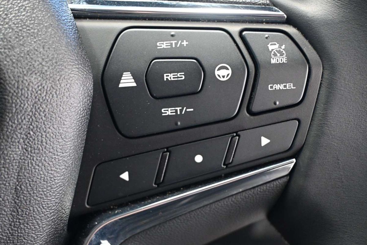 2023 Isuzu MU-X LS-T