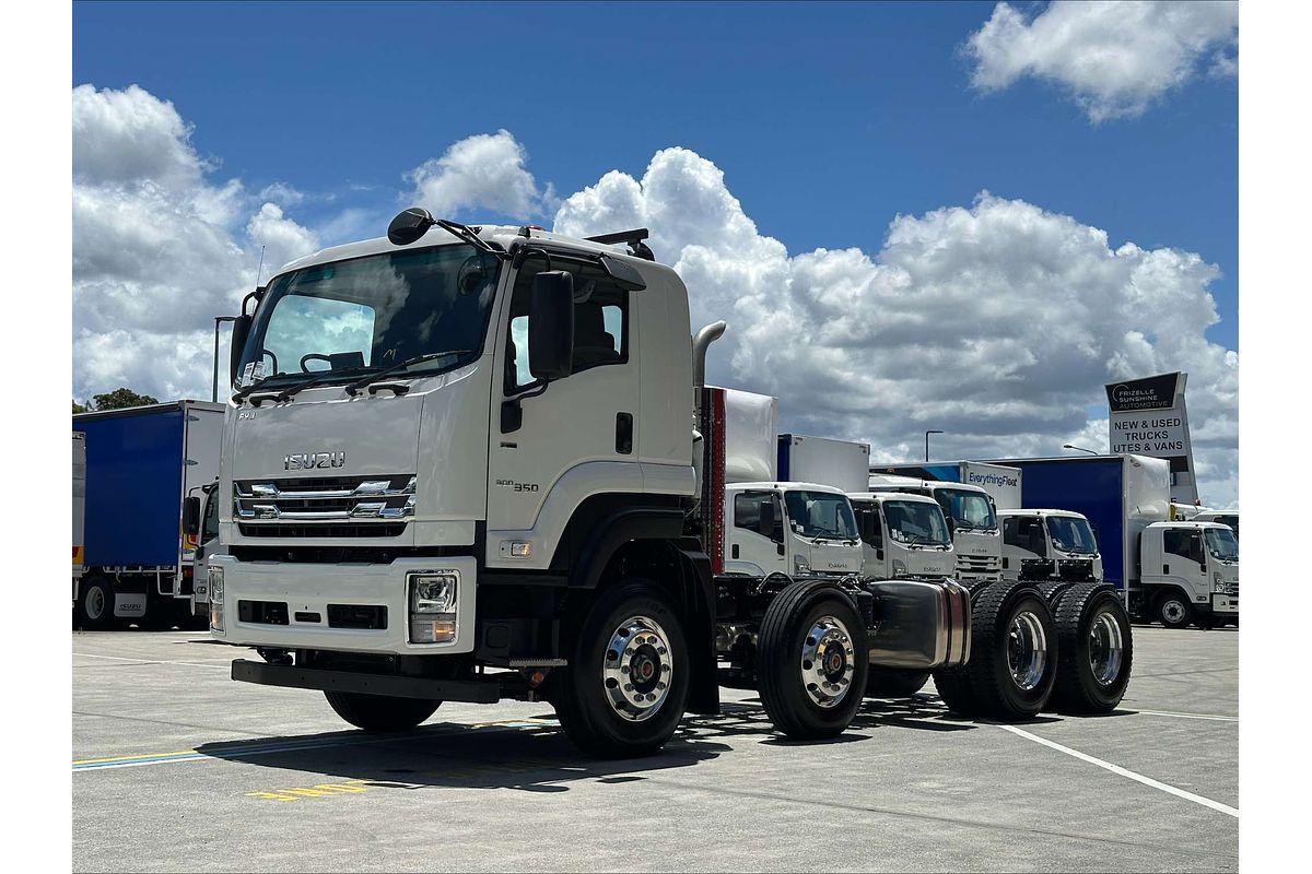 2025 Isuzu FYJ 300-350 AUTO SWB Concrete Agitator NO ADBLUE OR DPD  SWB