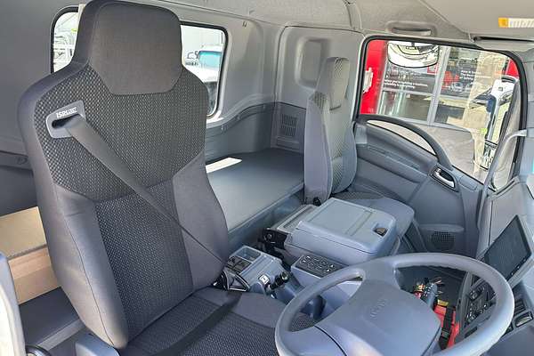 2025 Isuzu FYJ 300-350 AUTO SWB Concrete Agitator NO ADBLUE OR DPD  SWB
