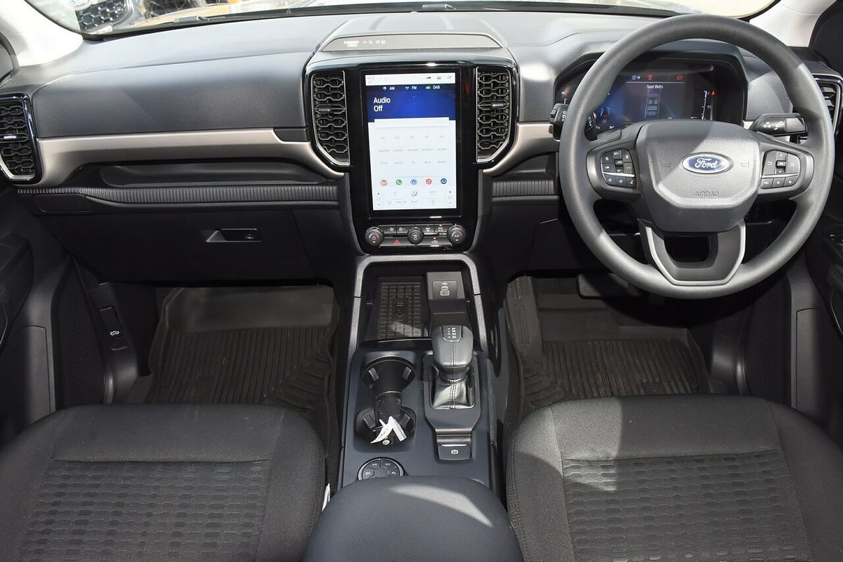2024 Ford Everest Ambiente 2.0L