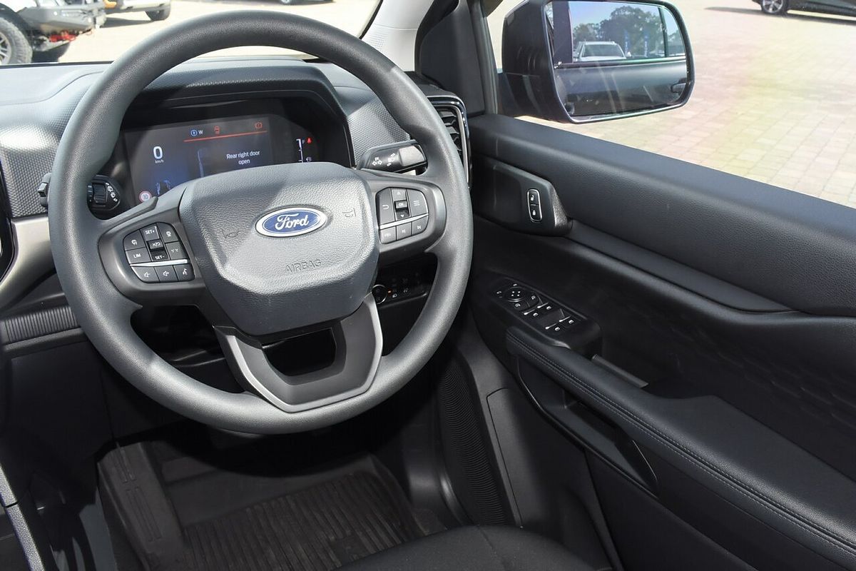 2024 Ford Everest Ambiente 2.0L