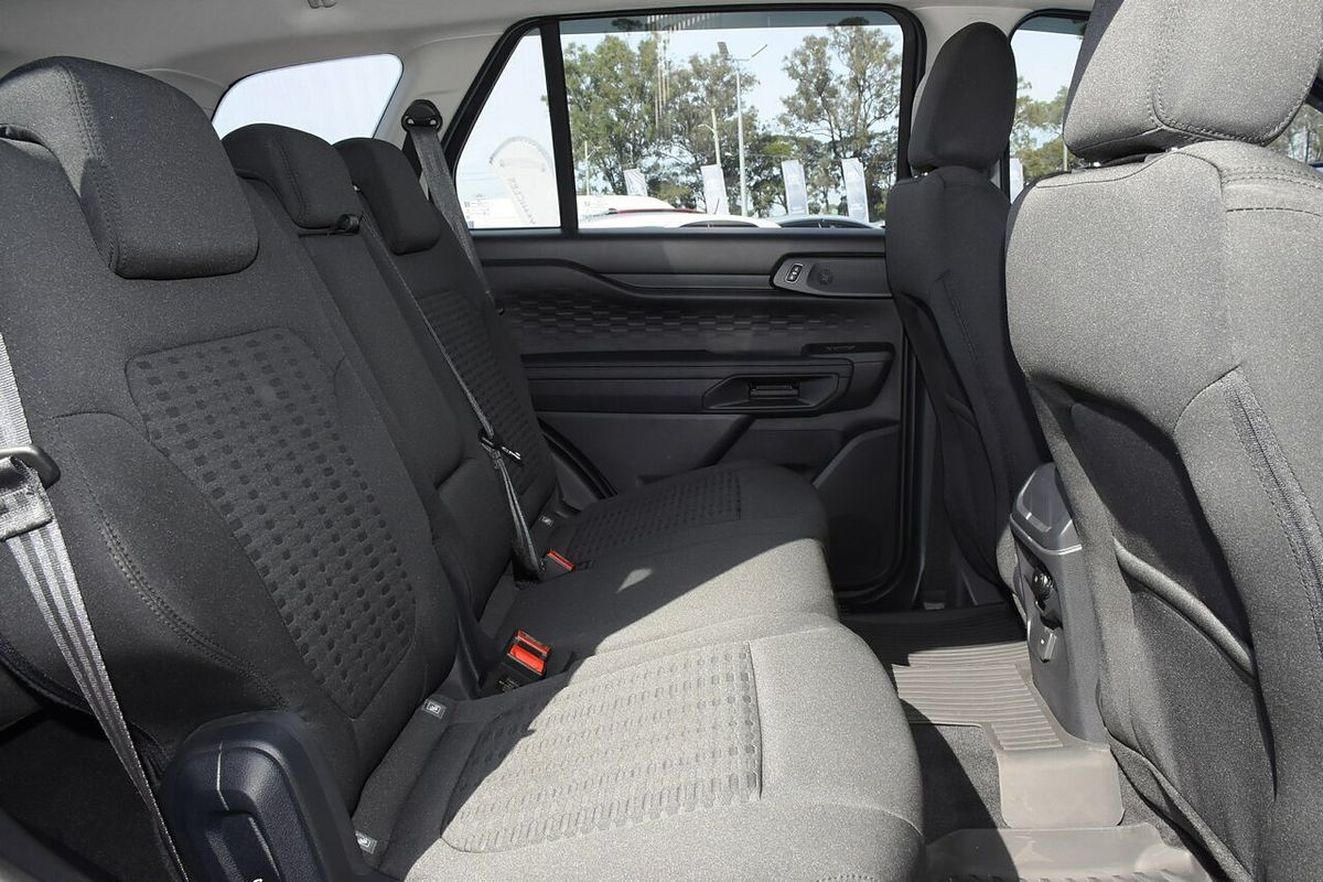 2024 Ford Everest Ambiente 2.0L