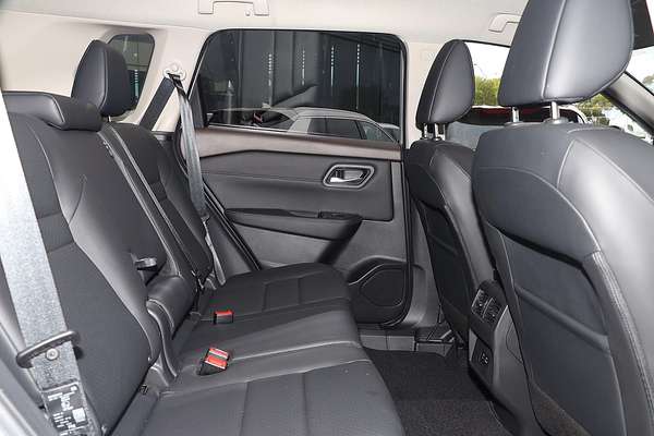 2024 Nissan X-TRAIL ST-L T33