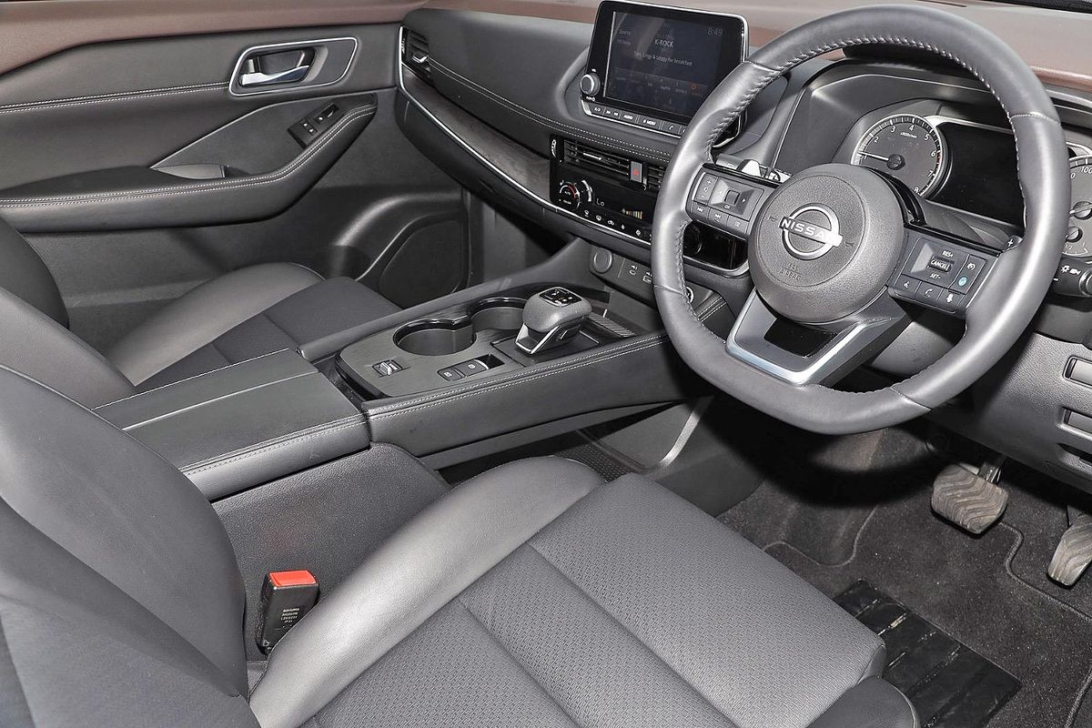 2024 Nissan X-TRAIL ST-L T33