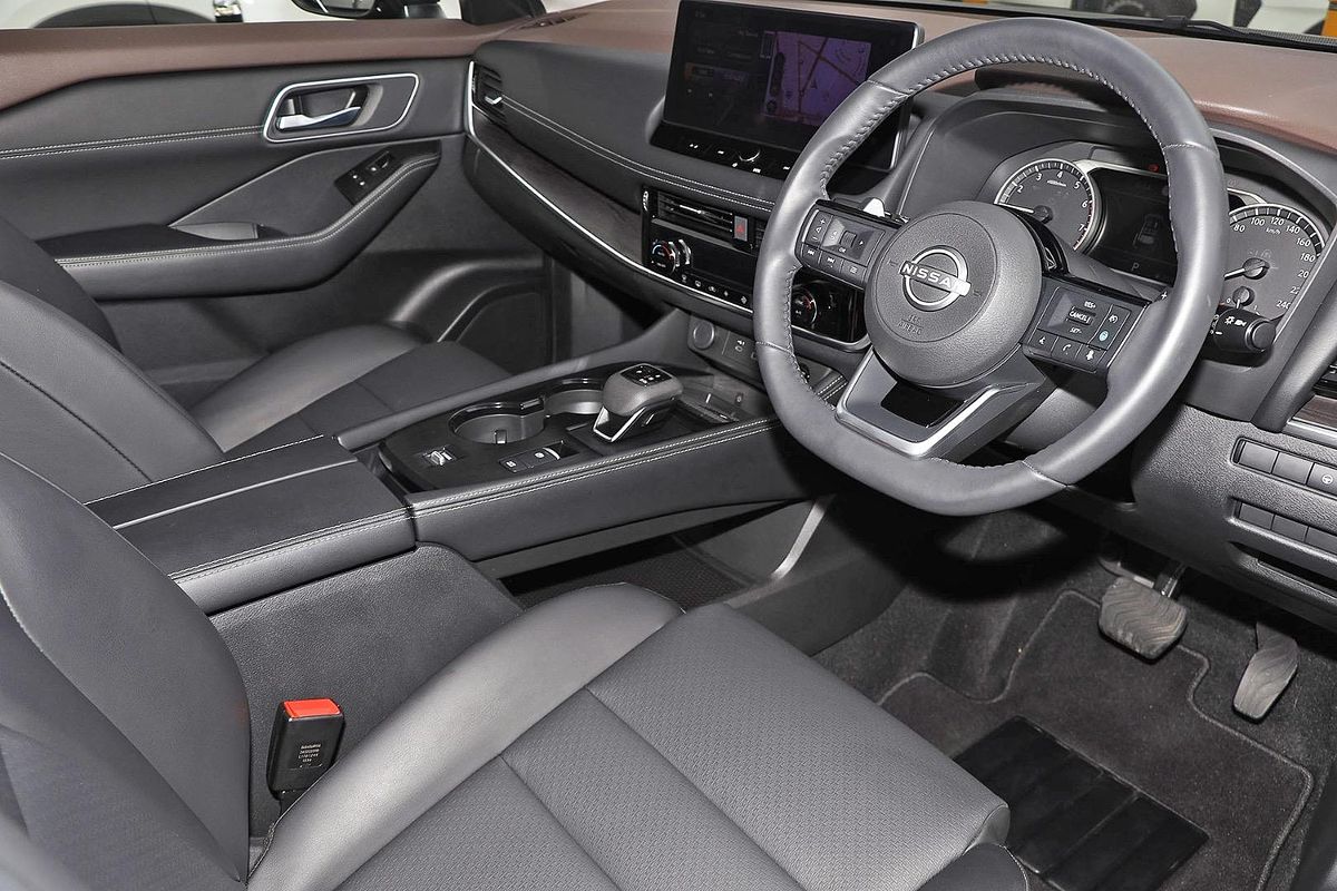 2024 Nissan X-TRAIL ST-L T33