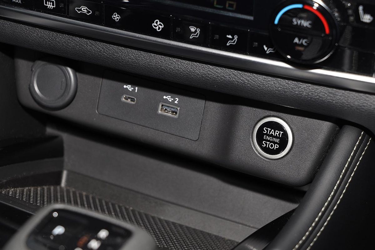 2024 Nissan X-TRAIL ST-L T33