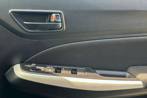 2018 Suzuki Swift GL Navigator AZ