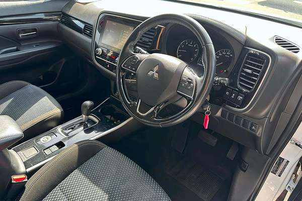 2020 Mitsubishi Outlander ES ZL