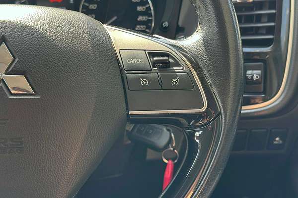 2020 Mitsubishi Outlander ES ZL