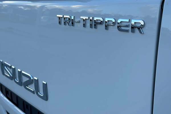 2025 Isuzu NMR 60/45-150 AMT Tri-Tipper NO ADBLUE  SWB