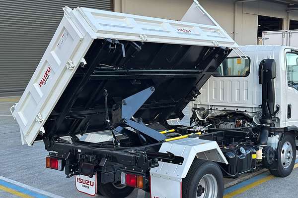 2025 Isuzu NMR 60/45-150 AMT Tri-Tipper NO ADBLUE  SWB