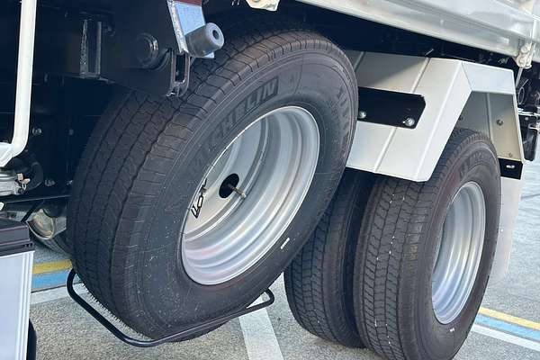 2025 Isuzu NMR 60/45-150 AMT Tri-Tipper NO ADBLUE  SWB