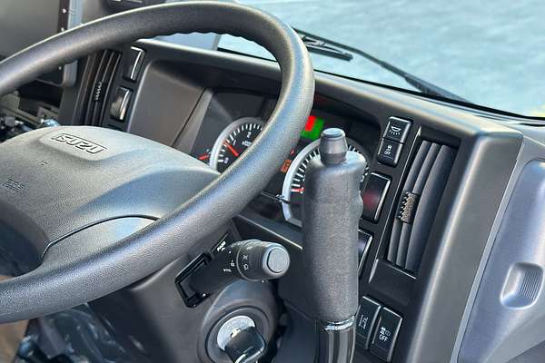 2025 Isuzu NMR 60/45-150 AMT Tri-Tipper NO ADBLUE  SWB