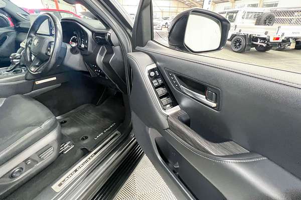 2022 Toyota Landcruiser GR Sport FJA300R