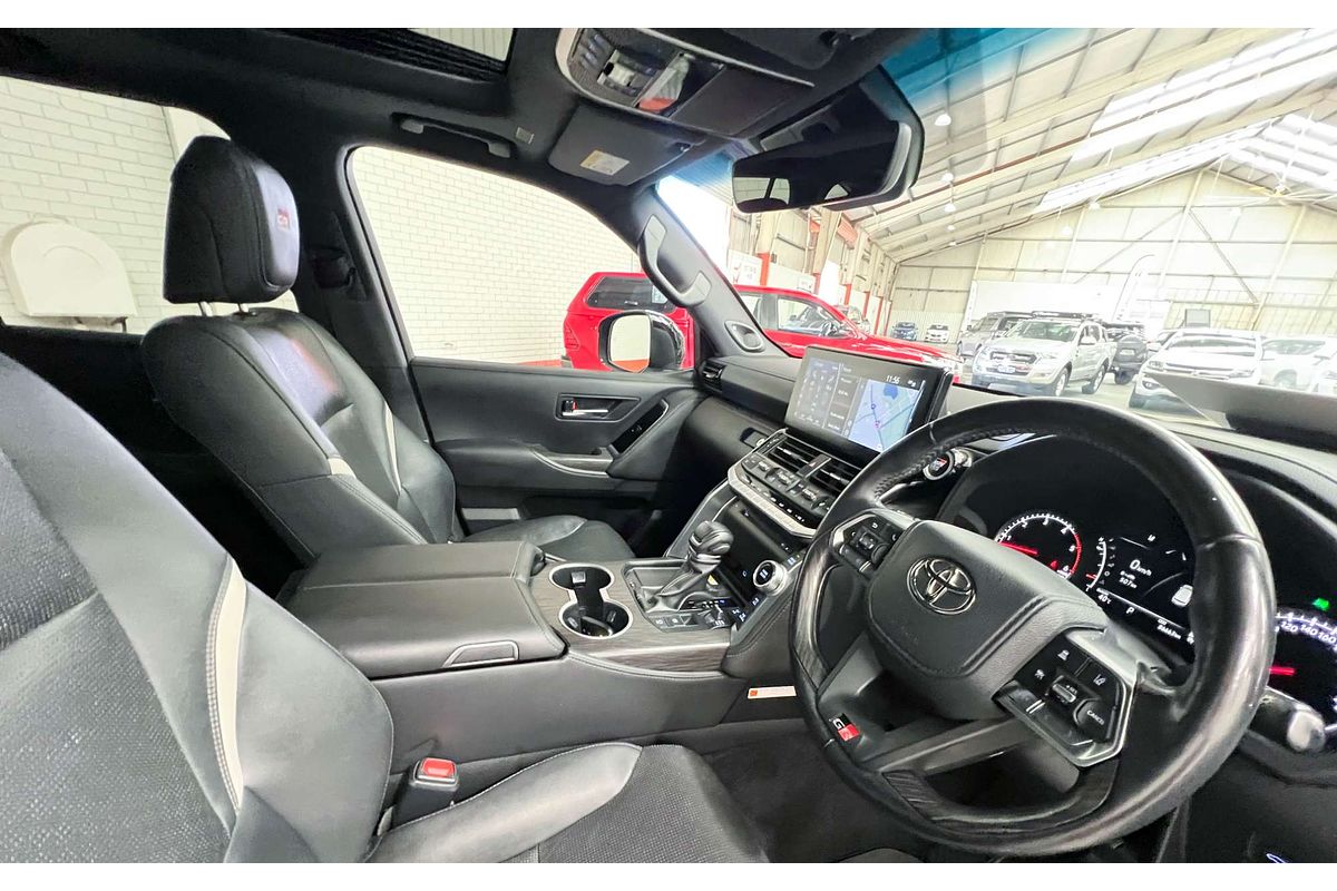 2022 Toyota Landcruiser GR Sport FJA300R