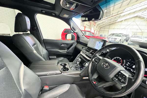2022 Toyota Landcruiser GR Sport FJA300R