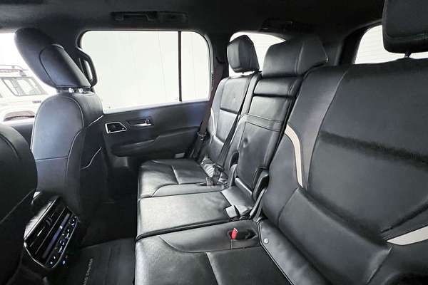 2022 Toyota Landcruiser GR Sport FJA300R