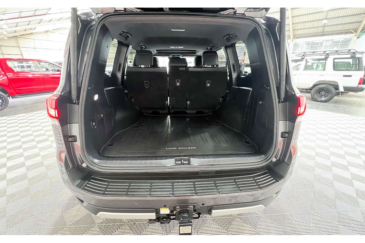 2022 Toyota Landcruiser GR Sport FJA300R