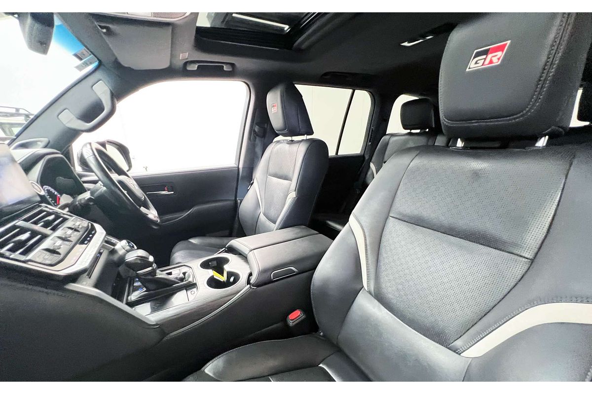 2022 Toyota Landcruiser GR Sport FJA300R
