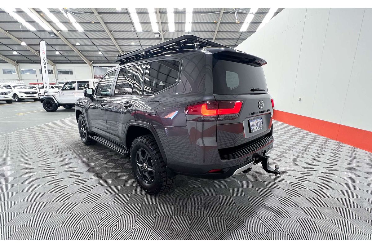 2022 Toyota Landcruiser GR Sport FJA300R