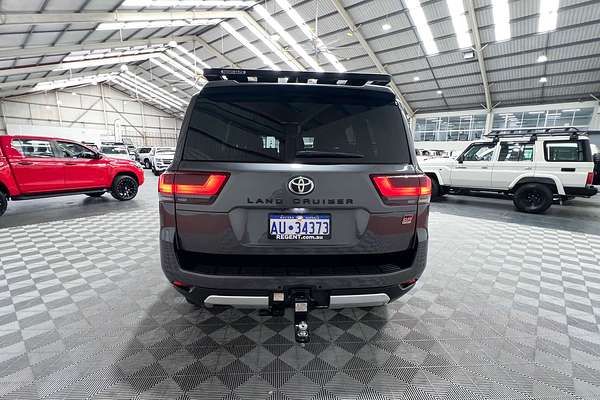 2022 Toyota Landcruiser GR Sport FJA300R