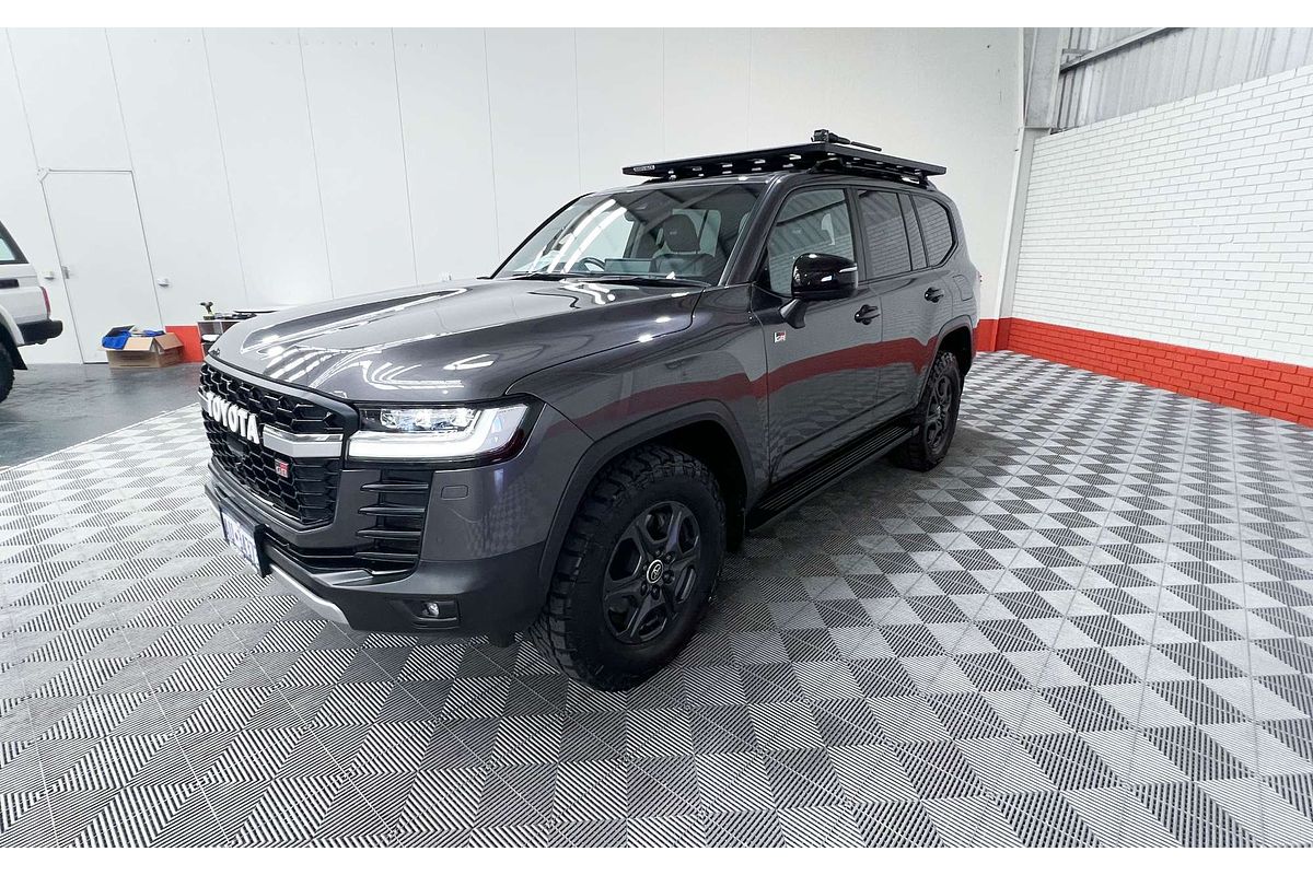 2022 Toyota Landcruiser GR Sport FJA300R