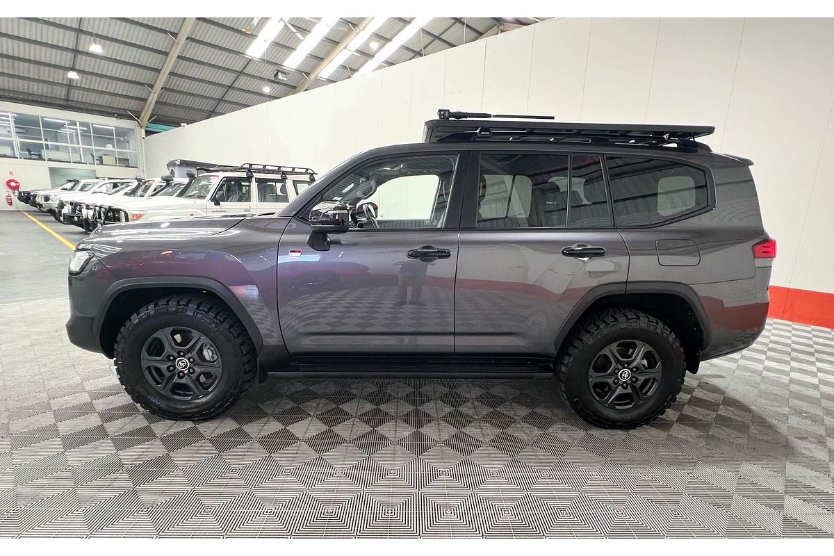 2022 Toyota Landcruiser GR Sport FJA300R