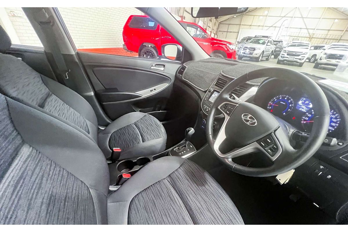 2017 Hyundai Accent Sport RB6