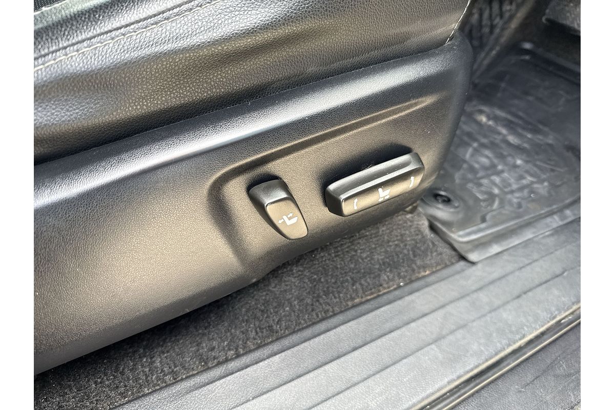 2019 Toyota Hilux Rugged X GUN126R 4X4