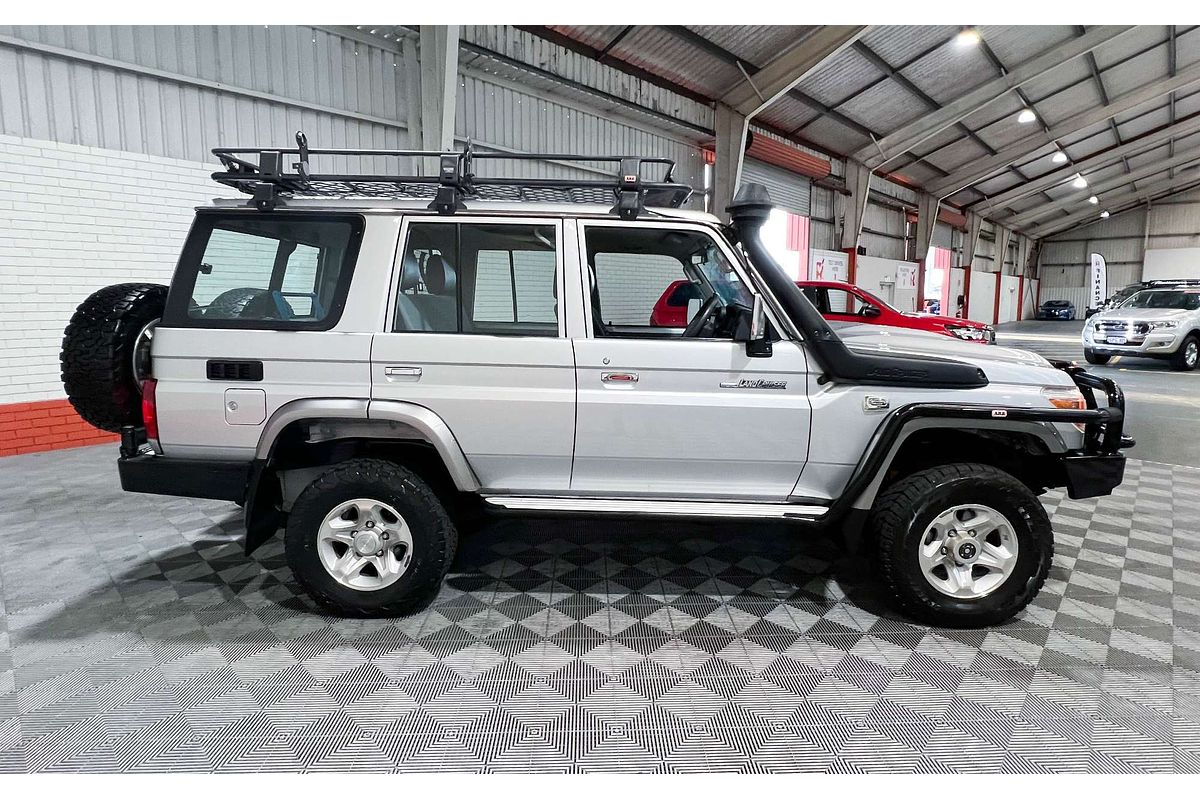 2019 Toyota Landcruiser GXL VDJ76R