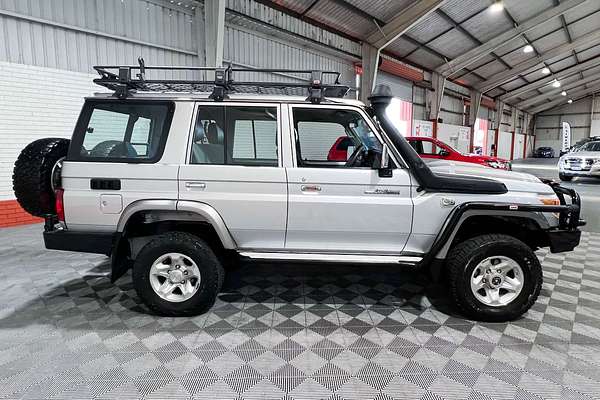 2019 Toyota Landcruiser GXL VDJ76R