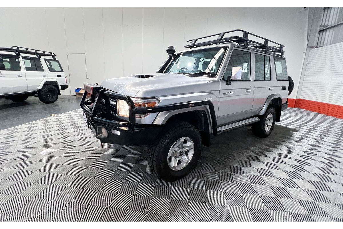 2019 Toyota Landcruiser GXL VDJ76R