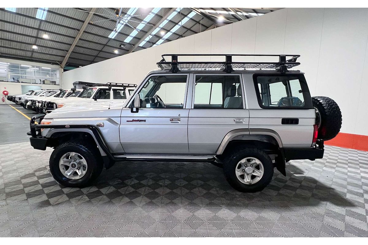 2019 Toyota Landcruiser GXL VDJ76R