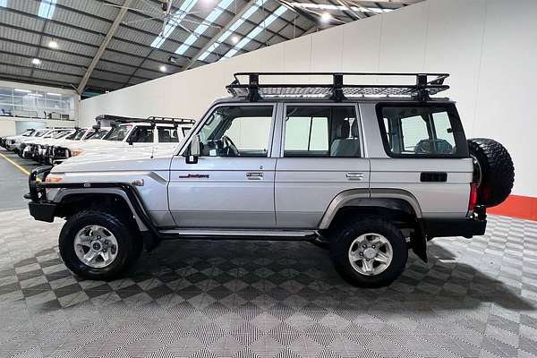 2019 Toyota Landcruiser GXL VDJ76R