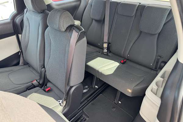 2021 Kia Carnival S KA4