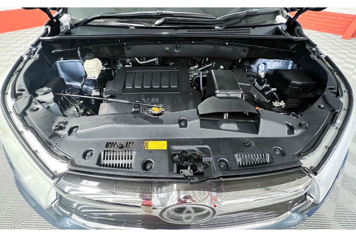 2014 Toyota Kluger Grande GSU55R