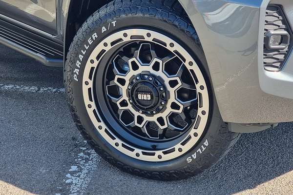 2025 Nissan Navara ST D23 4X4