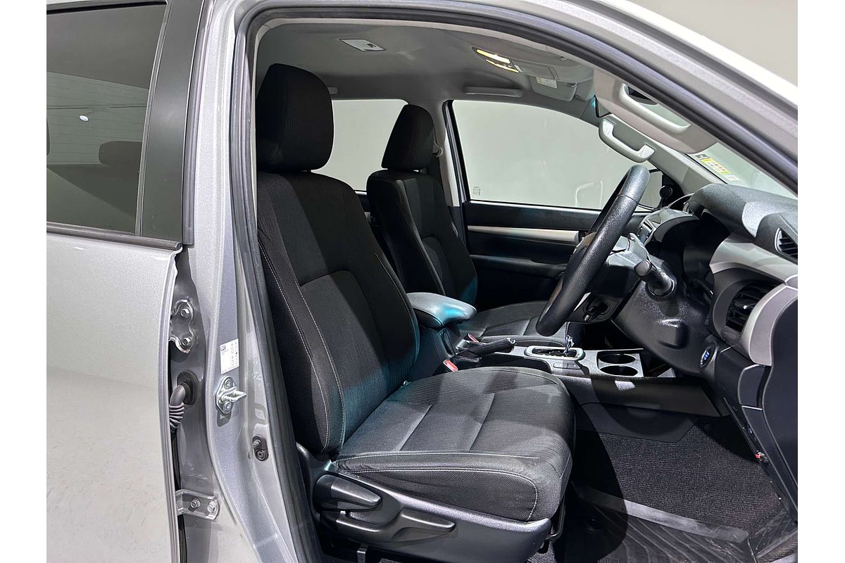 2021 Toyota Hilux SR5 GUN126R 4X4