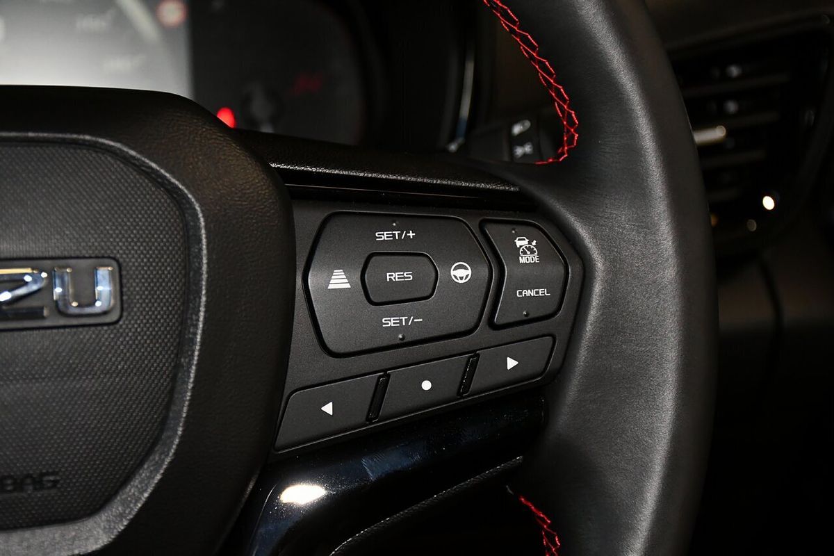 2025 Isuzu D-MAX X-TERRAIN 4X4